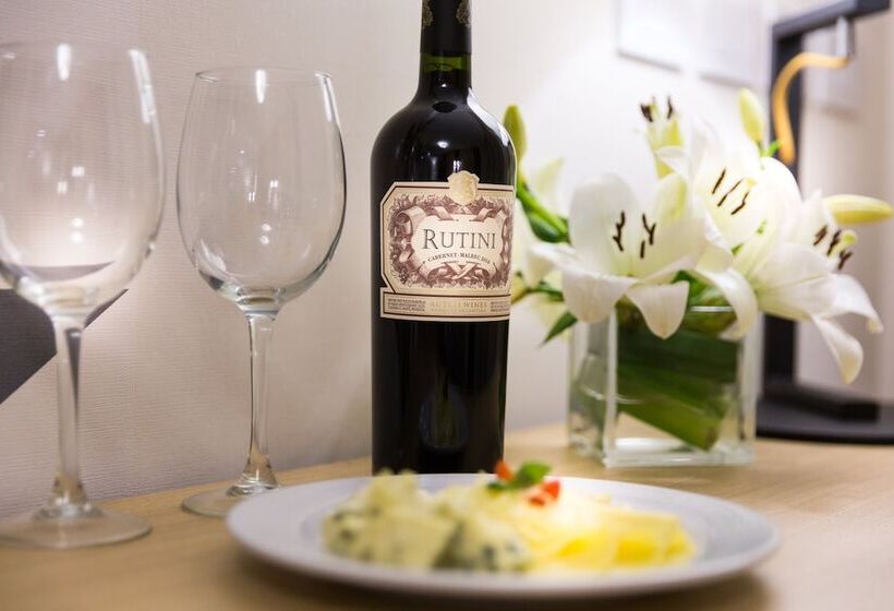 Hotelli Howard Johnson Plaza Buenos Aires