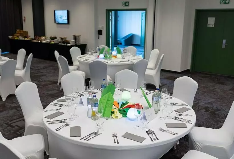 Hotelli Ibis Styles Budapest Airport