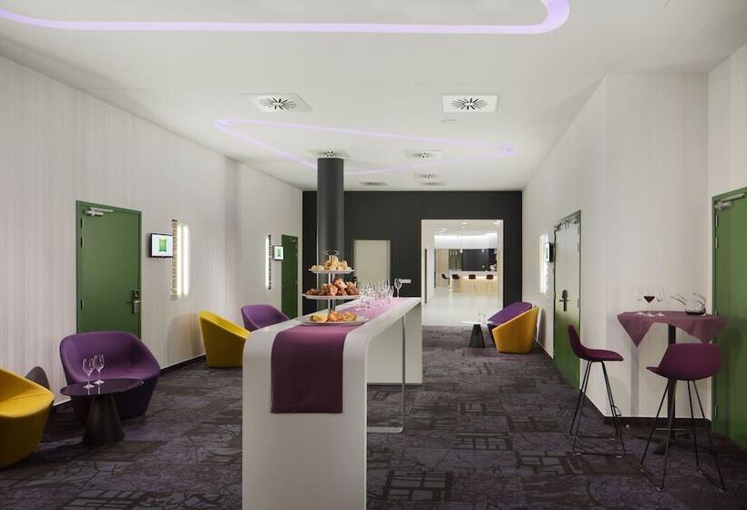 Отель Ibis Styles Budapest Airport