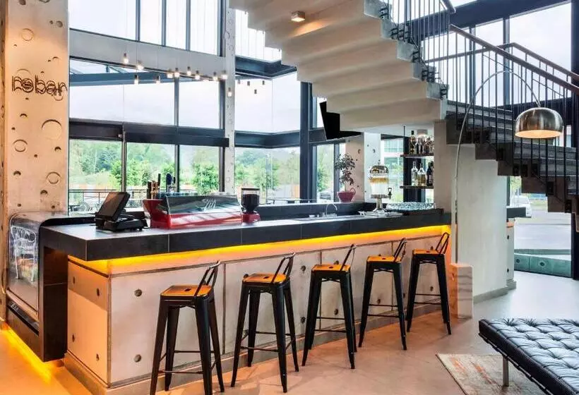 ホテル Ibis Styles Kota Kinabalu Inanam