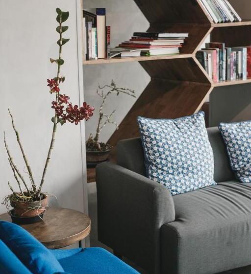 Отель Janevalla Bandung