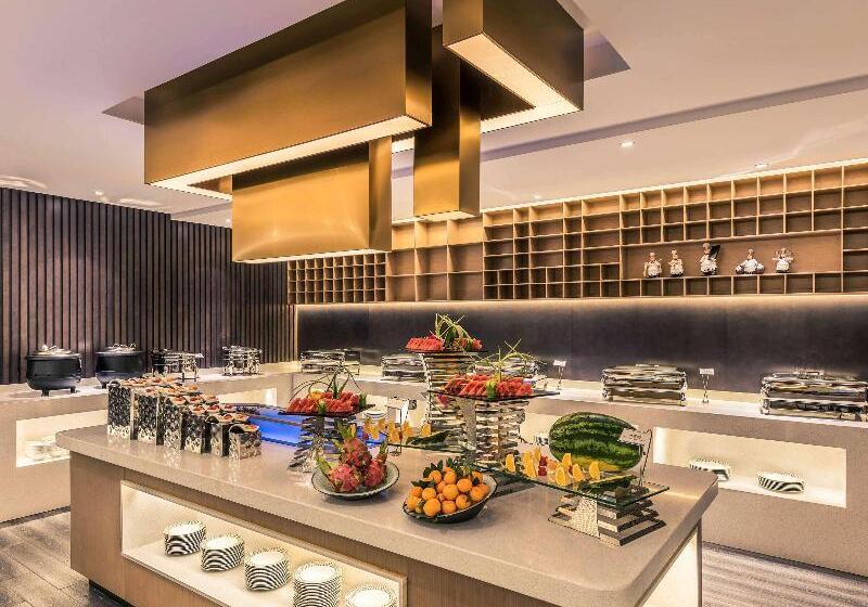 Отель Mercure Chengdu Downtown