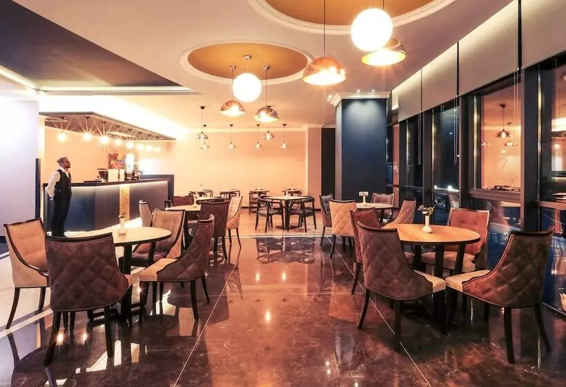 هتل Mercure Tetovo