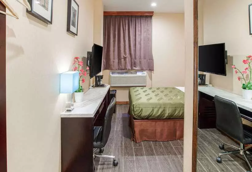 Hotelli Quality Inn Near Sunset Park