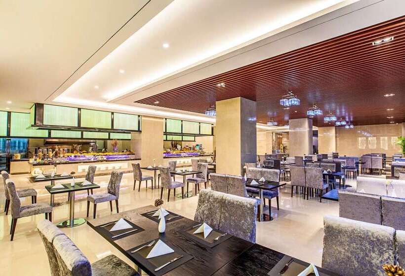 Отель Ramada By Wyndham Taixing