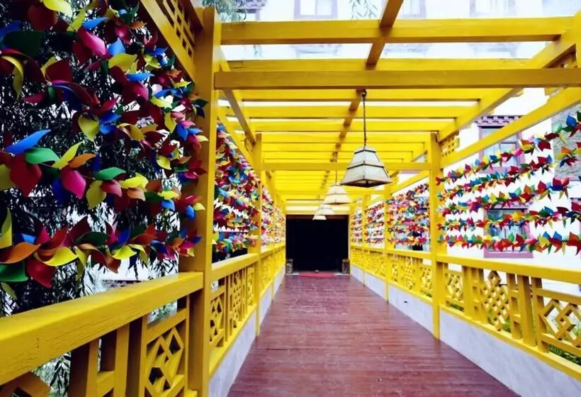 Hotelli Ramada Encore Daochengyading