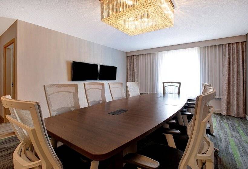 The Landing Hotel & Conference Centre