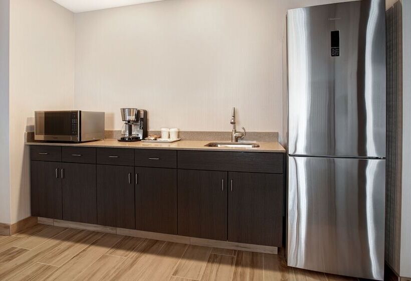 The Landing Hotel & Conference Centre