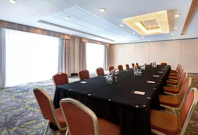 The Landing Hotel & Conference Centre