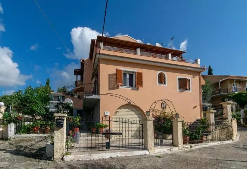 Villa Anna Apartments