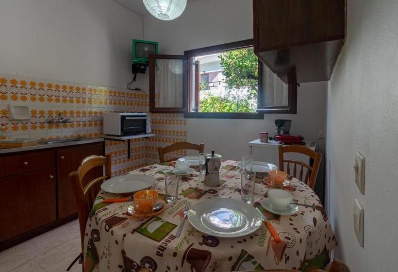 Villa Anna Apartments