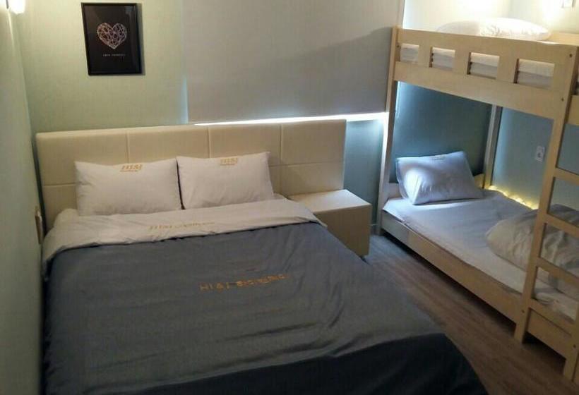 Hi & J Guesthouse  Hostel