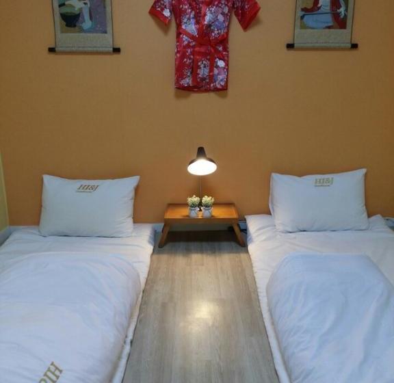 Hi & J Guesthouse  Hostel