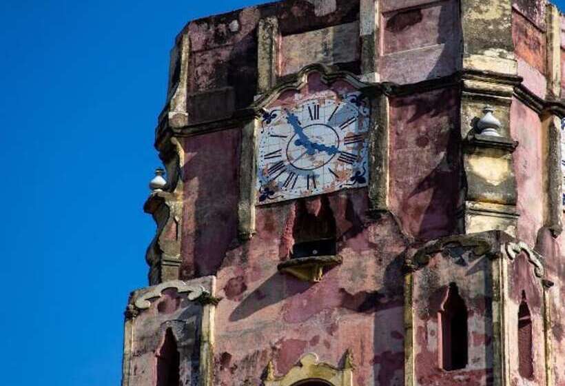 호텔 Diria Santa Cruz