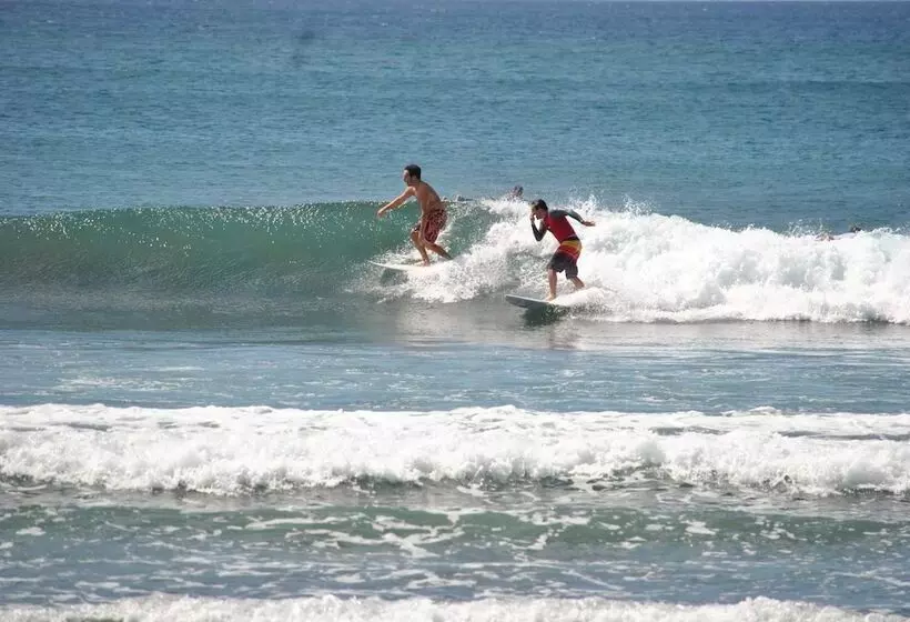 هتل Diria Santa Cruz