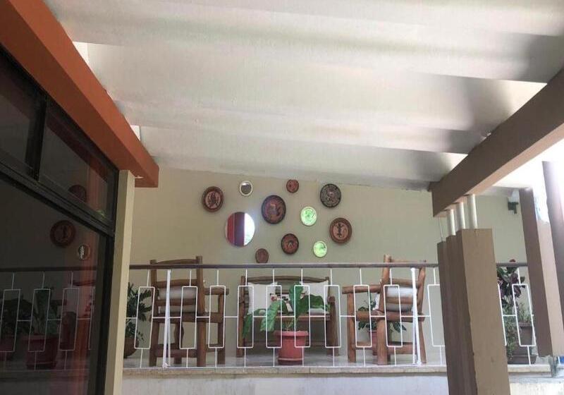 호텔 Diria Santa Cruz