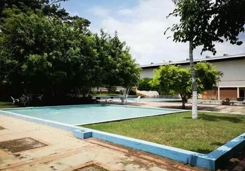 هتل Diria Santa Cruz