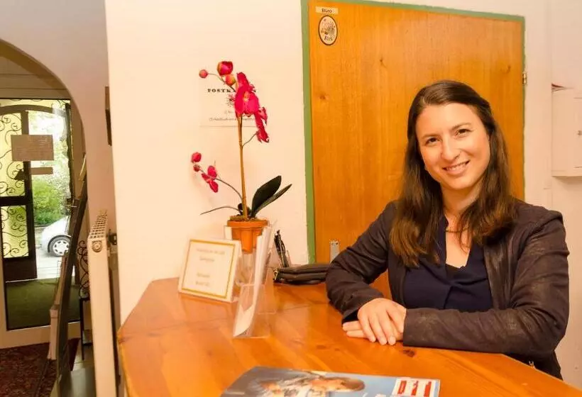 Hotelli Gästehaus Herlinde