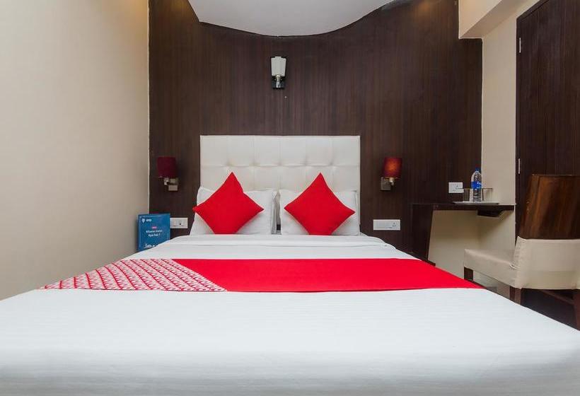 فندق Oyo 7840 Artus Inn 2