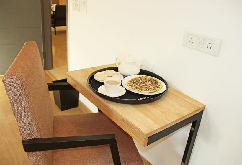 فندق Oyo 7840 Artus Inn 2