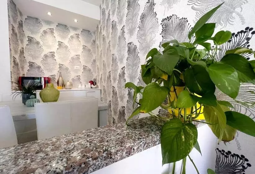 هتل Rossovino Como