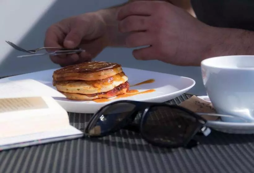 هتل Rossovino Como