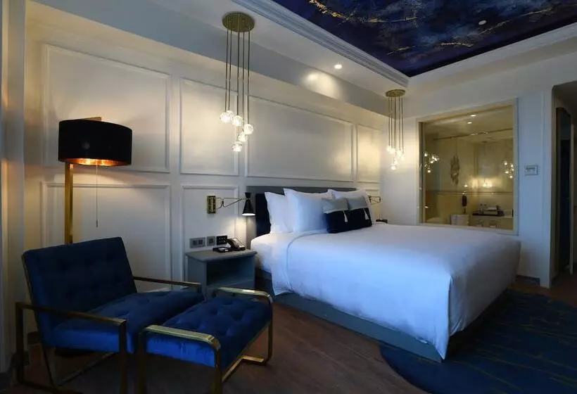 هتل Royal Tian Li