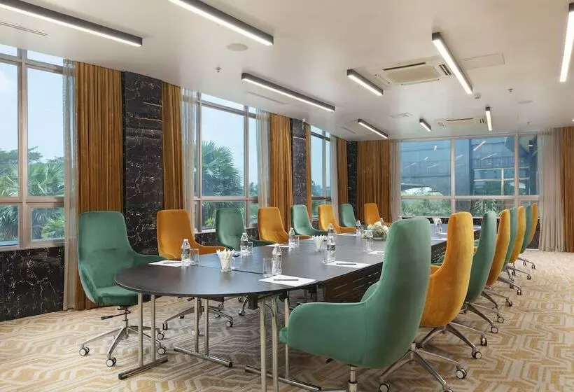 هتل Royal Tian Li