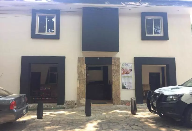 ホテル Sevilla Palenque