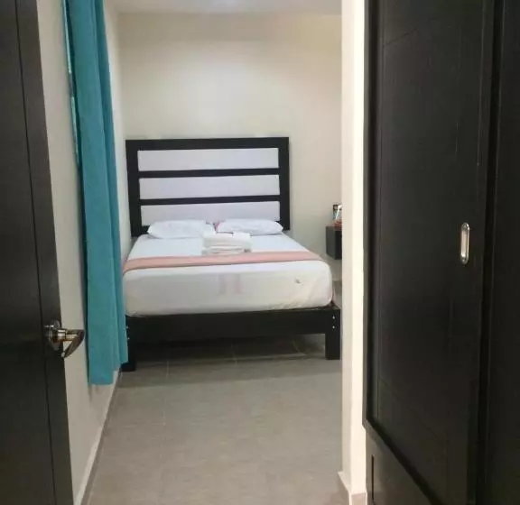 ホテル Sevilla Palenque