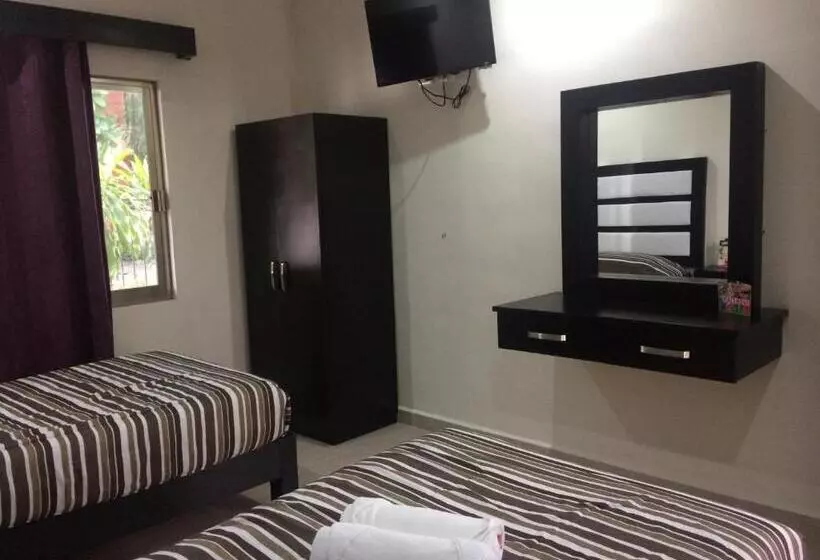 ホテル Sevilla Palenque