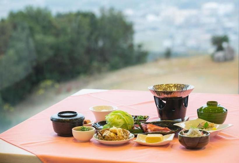 בית מלון כפרי Spring Golf & Art Resort Awaji