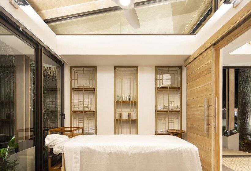 فندق The Gilded Iguana