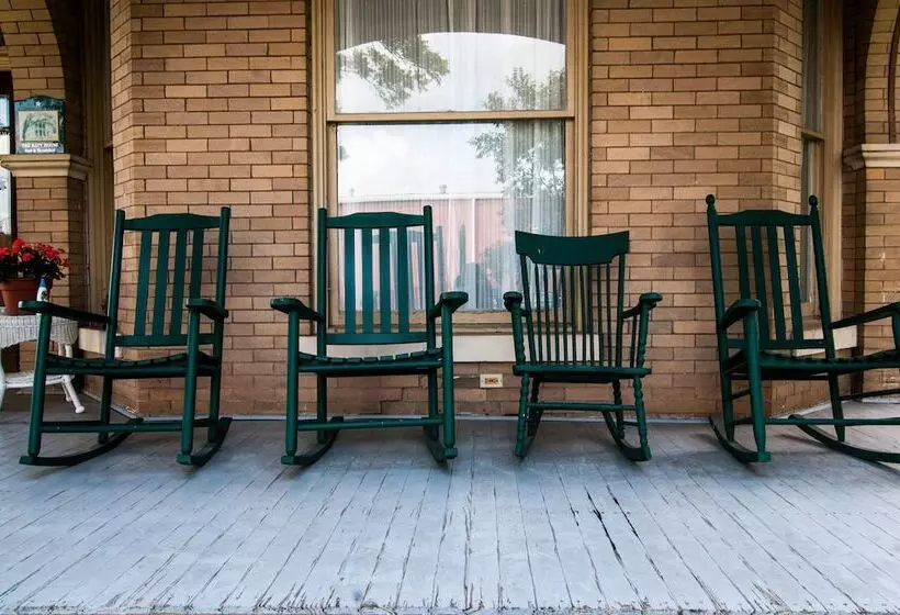 Katy House Bed And Breakfast