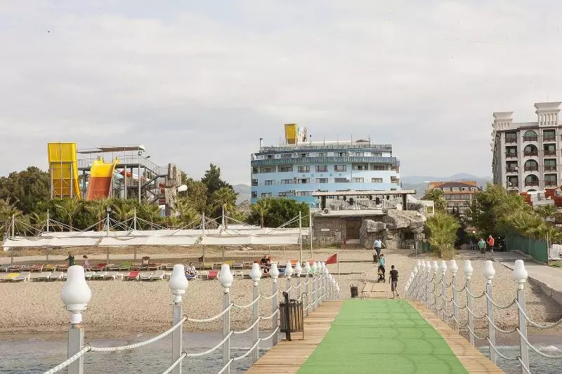 リゾートホテル Bera Hotel Alanya