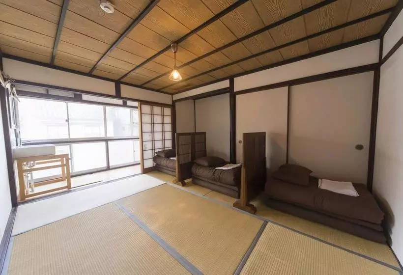 ユースホステル Book & Guesthouse Hitotomaru