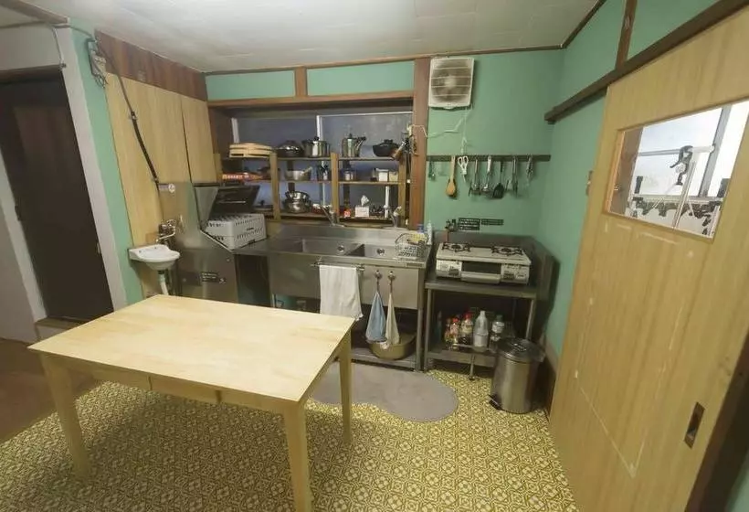 ユースホステル Book & Guesthouse Hitotomaru