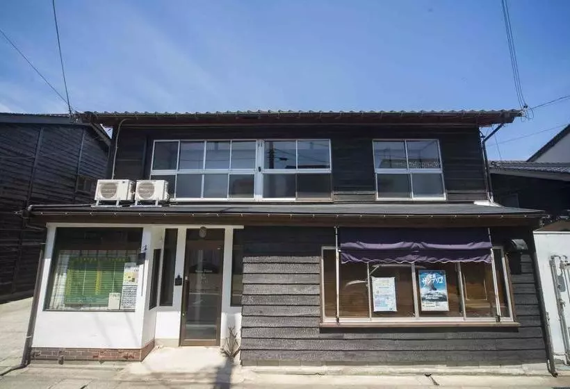 ユースホステル Book & Guesthouse Hitotomaru