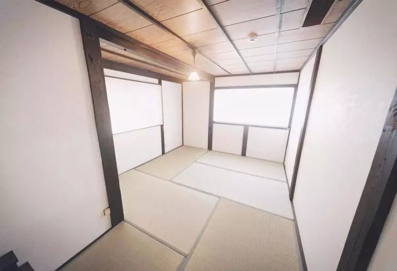 ユースホステル Book & Guesthouse Hitotomaru