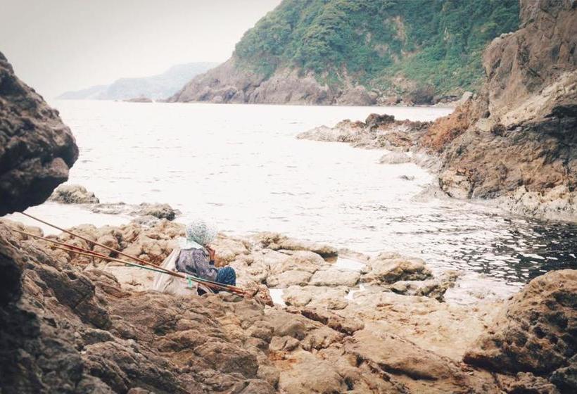 הוסטל Book & Guesthouse Hitotomaru