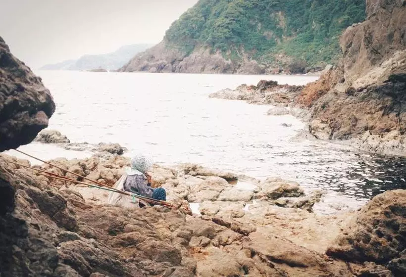 ユースホステル Book & Guesthouse Hitotomaru