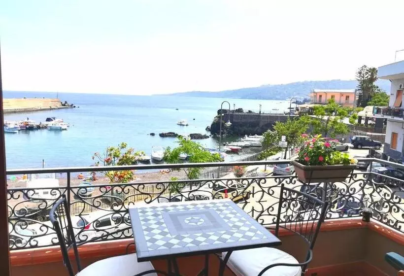 B&b La Spiaggetta Di Stazzo