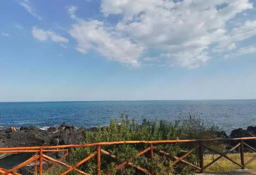 B&b La Spiaggetta Di Stazzo