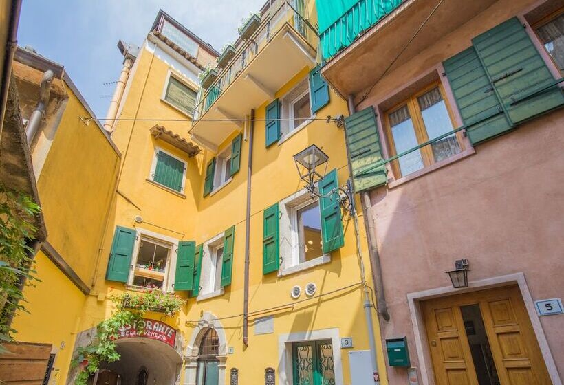 צימר Corte Realdi Boutique Rooms Garda