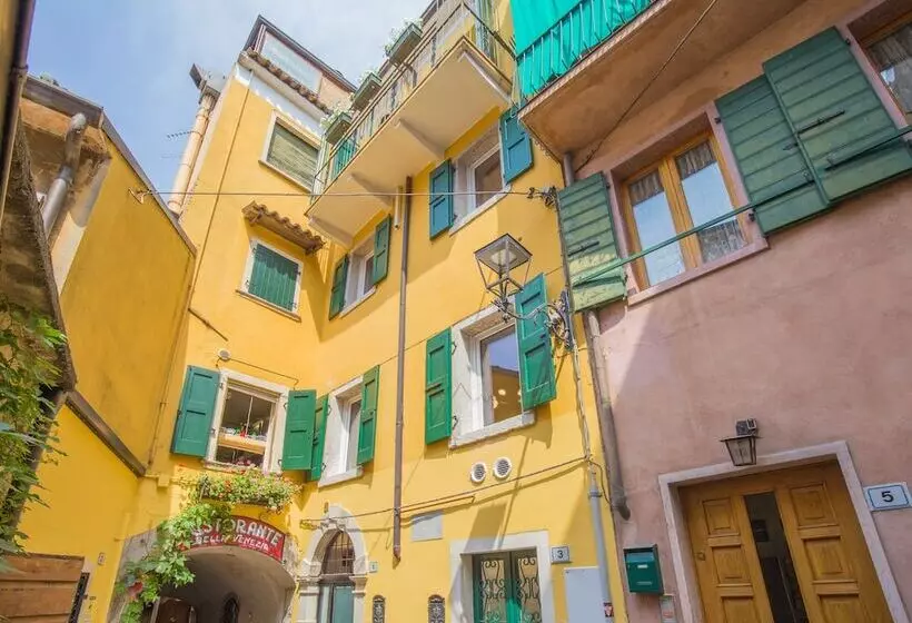 تختخواب و صبحانه Corte Realdi Boutique Rooms Garda