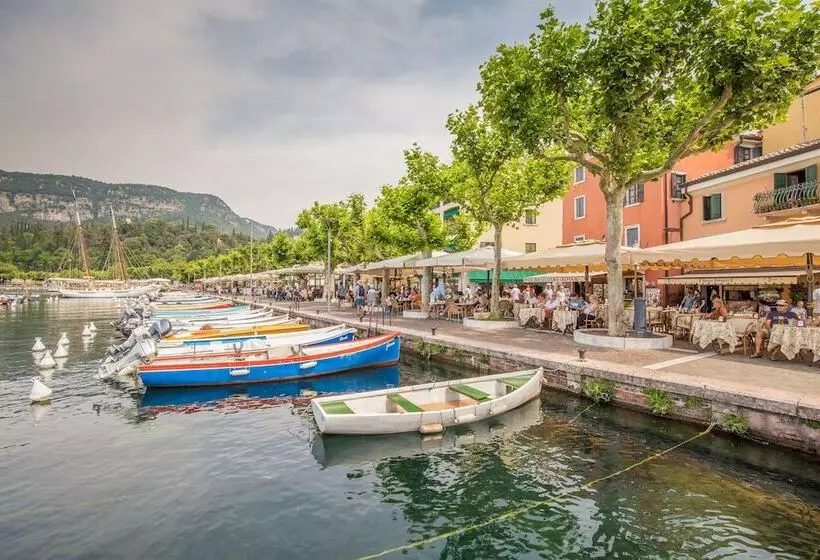 تختخواب و صبحانه Corte Realdi Boutique Rooms Garda