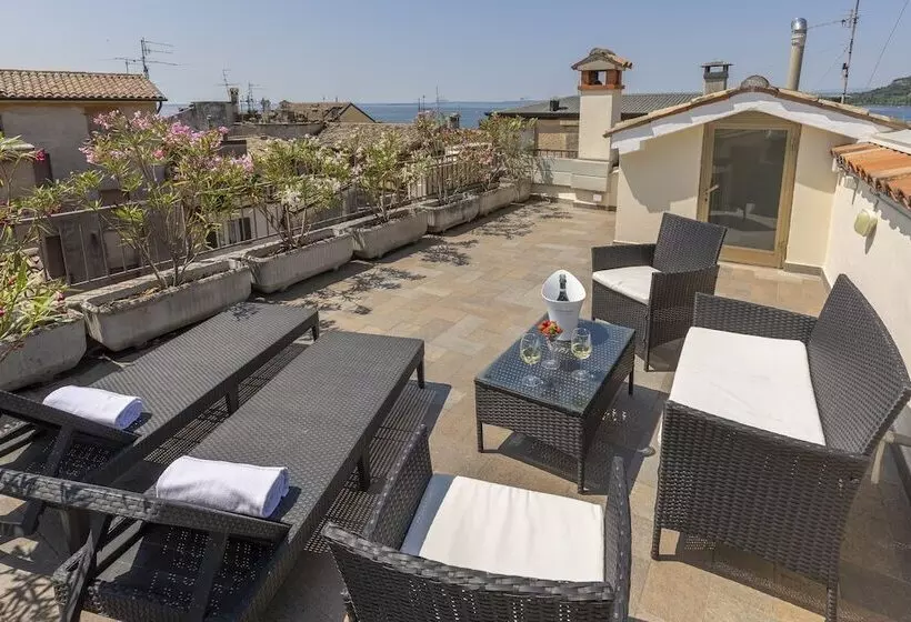 تختخواب و صبحانه Corte Realdi Boutique Rooms Garda