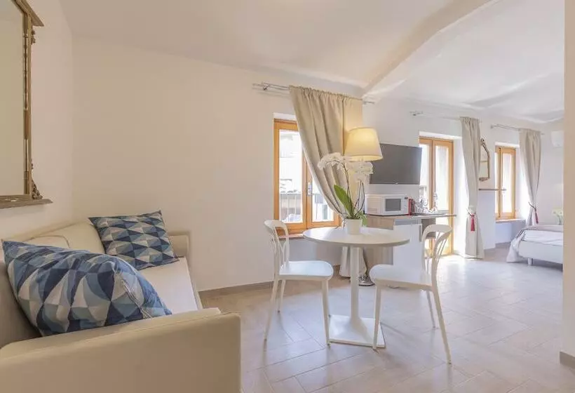 تختخواب و صبحانه Corte Realdi Boutique Rooms Garda