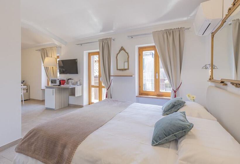 צימר Corte Realdi Boutique Rooms Garda