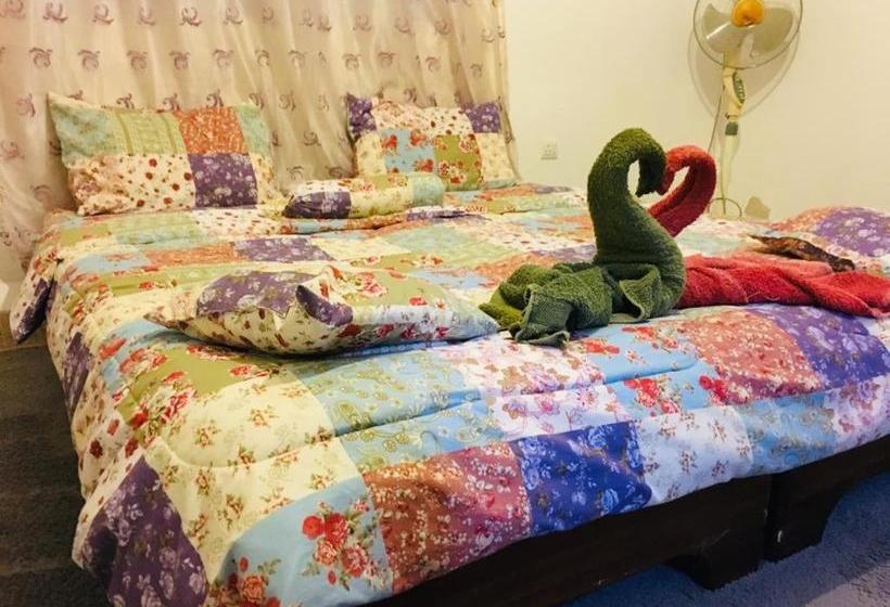 تختخواب و صبحانه Family House In Petra